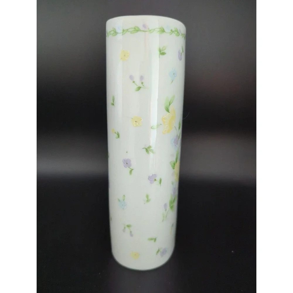Vintage 1993 FTD Floral Bud Cylinder Vase White Porcelain Made in Japan 6.5in